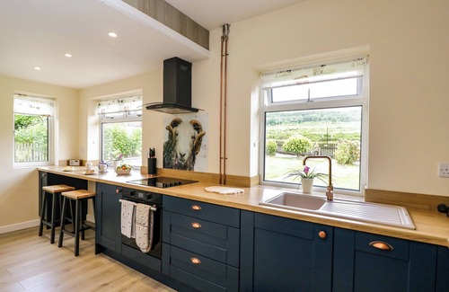 Farlow House | GREENACRES, pet friendly, with open fire in Cleobury Mortimer