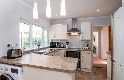 Llanbedrog Cottage | Greenacres - Two Bedroom Cottage, Sleeps 4