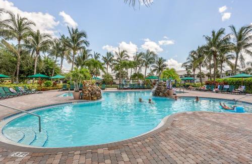 Naples Apartment | Greenlinks 621