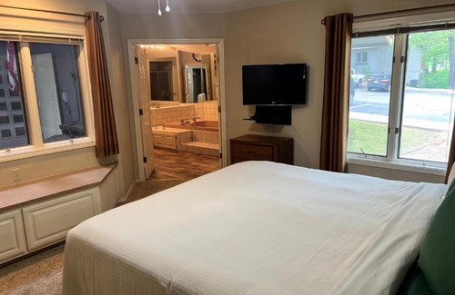 Bella Vista Apartment | Greens One Vacation Home 37
