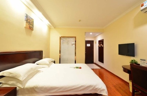 Xishan Qu Hotel | GreenTree Inn WuXi DongTing Leather City Express Hotel
