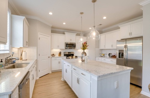 Greer House | Greer Family Home w/Library, Sunroom & Backyard!