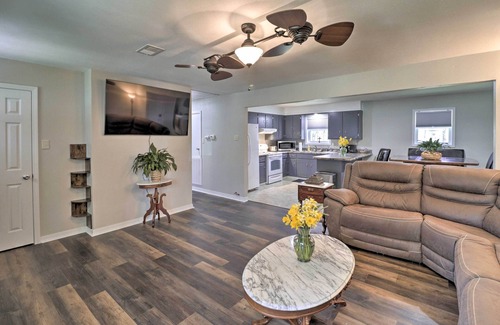 Higden House | Greers Ferry Home w/Yard, < 1 Mi to Marina!