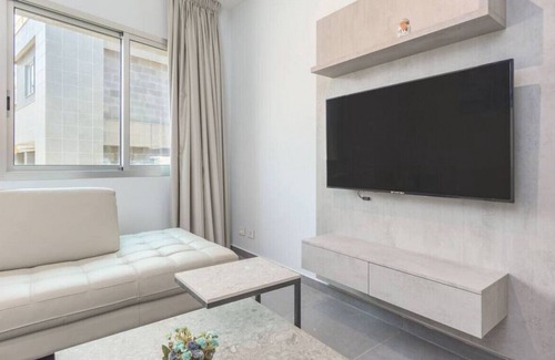 Duhur ash Shuwayr Apartment | Grey 104 1-Bedroom Apartment in Awkar
