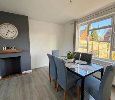 Cribbs Causeway Apartment | Grey haven - Central & 5 min from Southmead Hospital