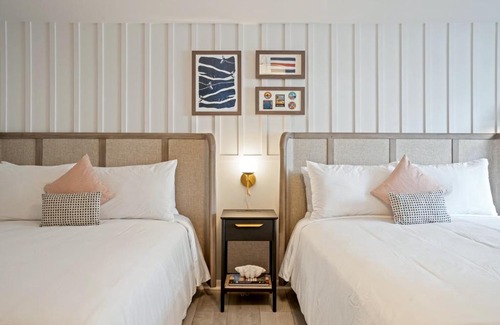 Chatham Hotel | Greyfinch Chatham Inn