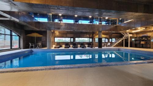 Downtown House | Grim Resort