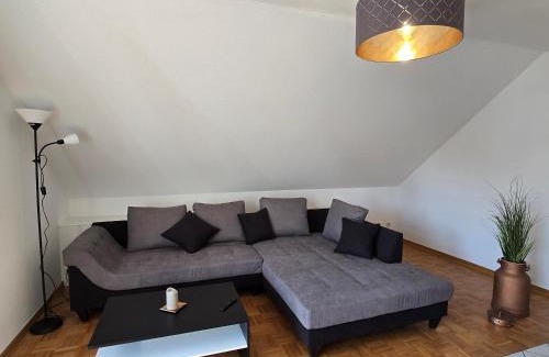 Loehne Apartment | Große Dachgeschosswohnung in Löhne-Bad Oeynhausen