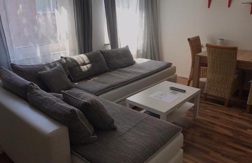 Laar Apartment | Große Ferienwohnung an der Rheinpromenade three