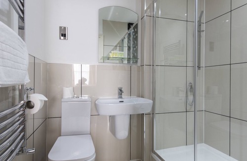 West End House | Grosvenor Suites