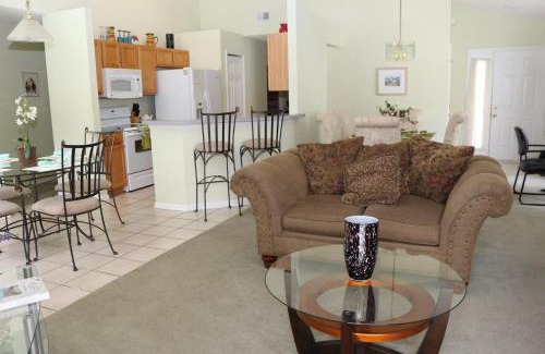 Westridge House | Grosvenor Villa TM001