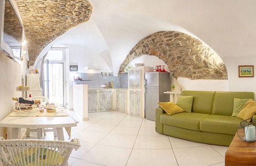 Riva Ligure Apartment | ground floor-1st line on the sea-in the town center-convenient to all services