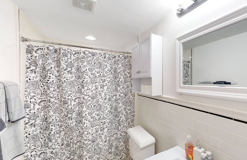 Flamingo Parks Apartment | Ground-floor apt near downtown & beach with patio, streaming, W/D, central AC