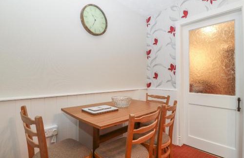 Tremadog Apartment | Ground Floor Apartment