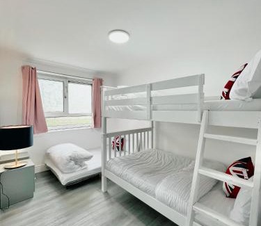 Queen's Park Apartment | Ground-floor Flat in North Maida Vale