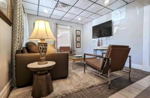 Eureka Springs Historic District Apartment | Ground Floor Villa at Sweet Spring