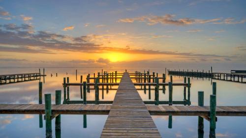 Flour Bluff House | Group Getaway w Pool, Boat Dock 2 Homes Laguna Village Retreat by AvantStay