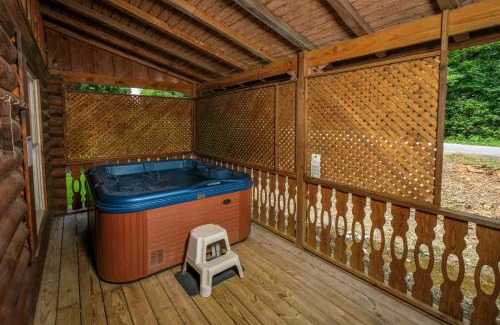Gatlinburg - Pigeon Forge Villa | Grove Creek Cabin