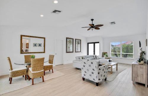 Marco Island House | Grove Marco 3BR Waterfront Home Heated Pool & Dock