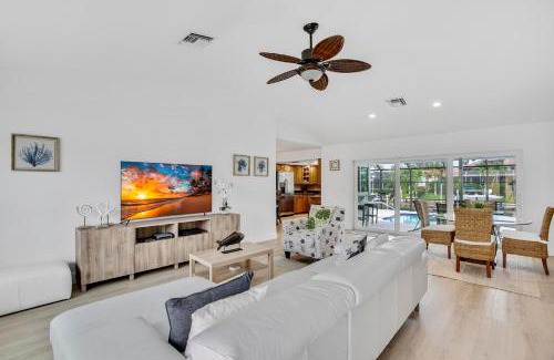 Marco Island House | Grove Marco 3BR Waterfront Home Heated Pool & Dock