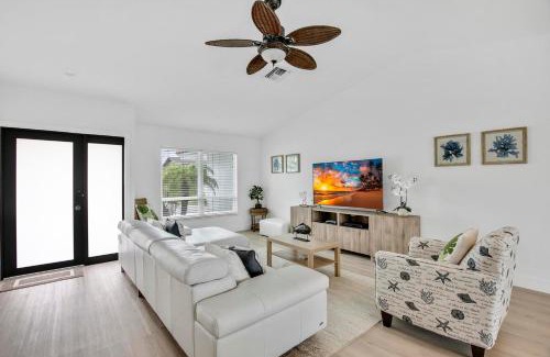 Marco Island House | Grove Marco 3BR Waterfront Home Heated Pool & Dock