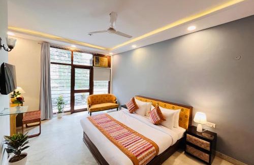 Hauz Khas Hotel | Grove Residency Hauz khas New Delhi Couple Friendly
