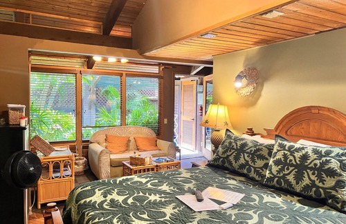 Kihei Bed & Breakfast | Guava Suite