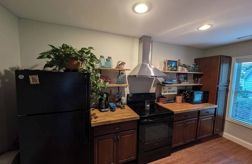 Andersonville House | Guest Apartment at Norris Lake