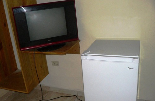 La Mulata Apartment | Guest-friendly hotel room with cable TV, Internet, fridge, restaurant