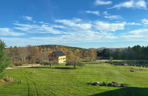 Winterport Apartment | Guest House at Winterport Evergreen Farm