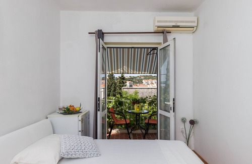 Gornji Kono House | Guest House Bradas