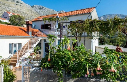 Zupa dubrovacka House | Guest House Fontana