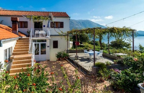 Zupa dubrovacka Apartment | Guest House Fontana - Two Bedroom Apartment with Terrace and Sea View