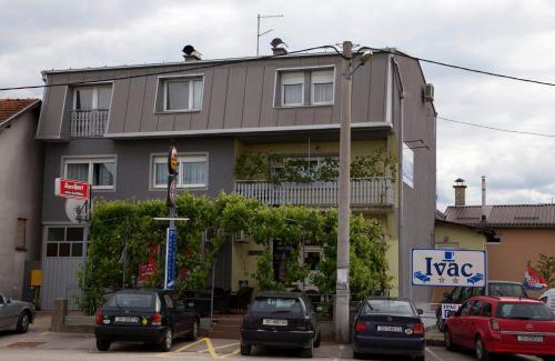Velika Gorica House | Guest House Ivac Inn Zagreb Airport