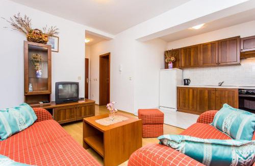 Njivice Apartment | Guest house Lavanda 2