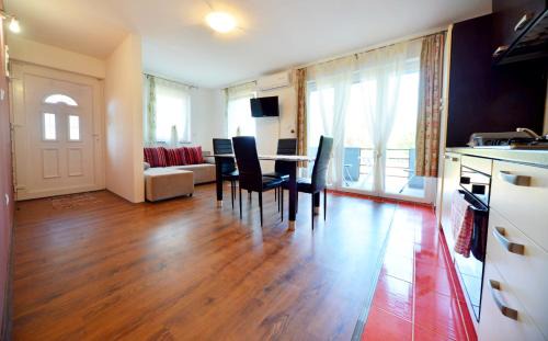 Slunj House | Guest House Rudine