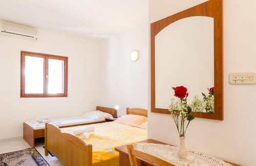 Sobra House | Guest House Sobra 38 - Double Room 1