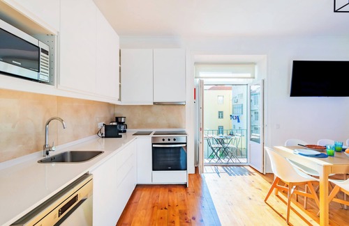 Sao Sebastiao da Pedreira House | Guest Inn 1 Boutique House