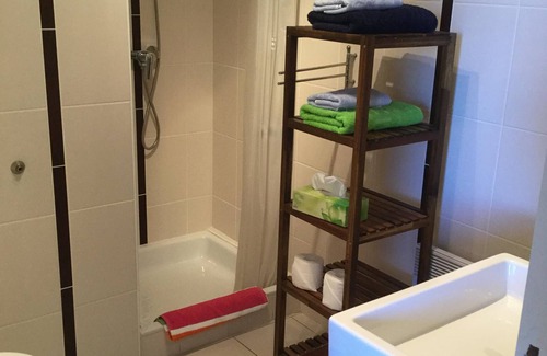 Plonevez-Porzay House | Guest room for 2 persons in Douarnenez bay