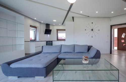 Sendvario seniunija Villa | Guest Villa Klaipeda