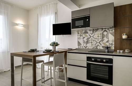 Luni Apartment | GuestHost - Mare Monti Apartment 5