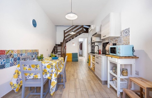 Selargius Apartment | GuestHost - My Little Pink House