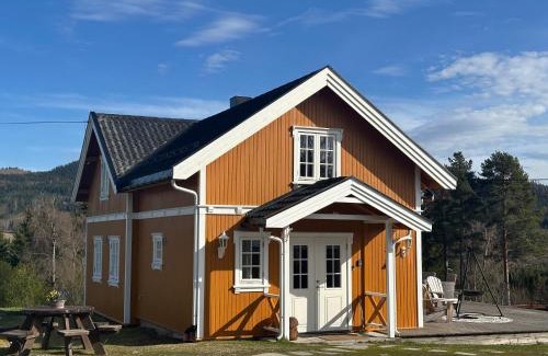 Ringsaker House | Guesthouse 20 min from Sjusjoen, 30 min from Lillehammer and Hamar, 2h from Oslo