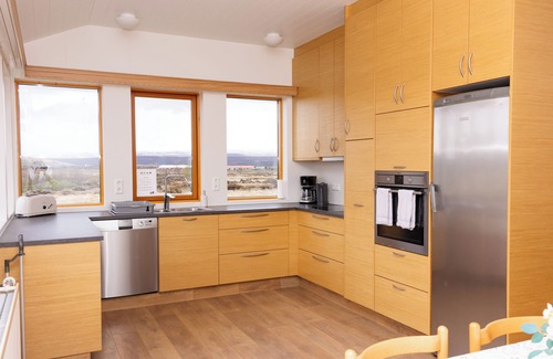 Husavik House | Guesthouse Brekka