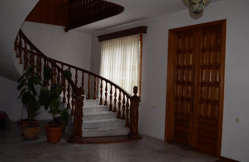 Kobuleti House | Guesthouse Burevestnik