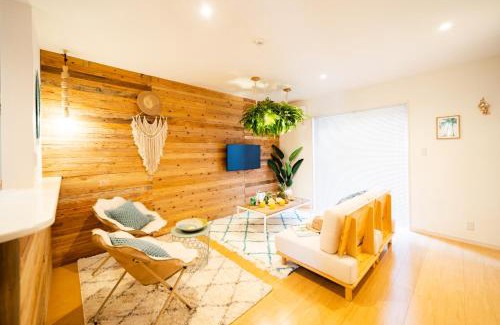 Ginowan House | Guesthouse Seawall