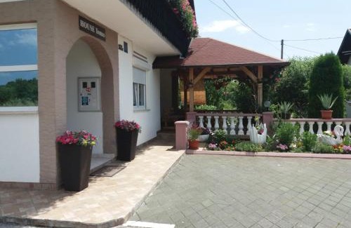 Catrnja House | Guesthouse Tomas