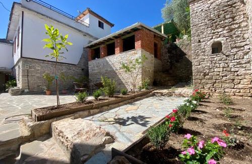 Gjirokaster Apartment | Guesthouse Vila ERI