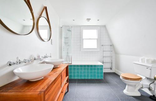 Latchmere Apartment | GuestReady - Family retreat in Battersea