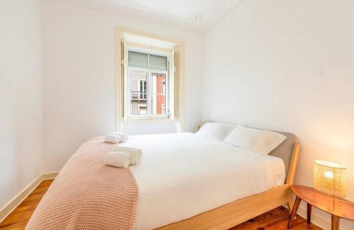 Santo Condestavel Apartment | GuestReady - Just The Two of Us